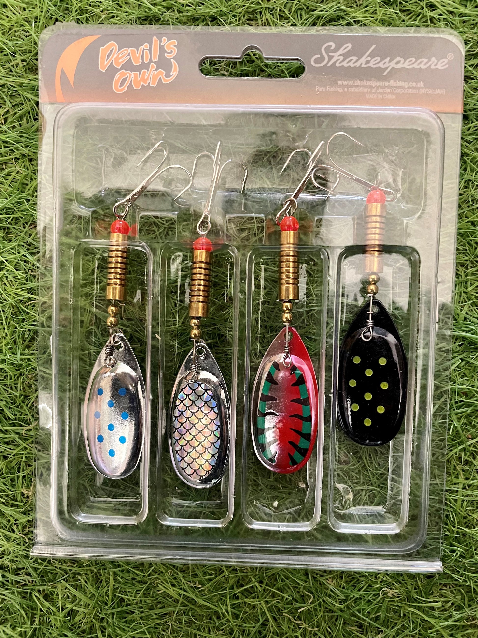 Devil's Own spinner lure pack of 4 image 2