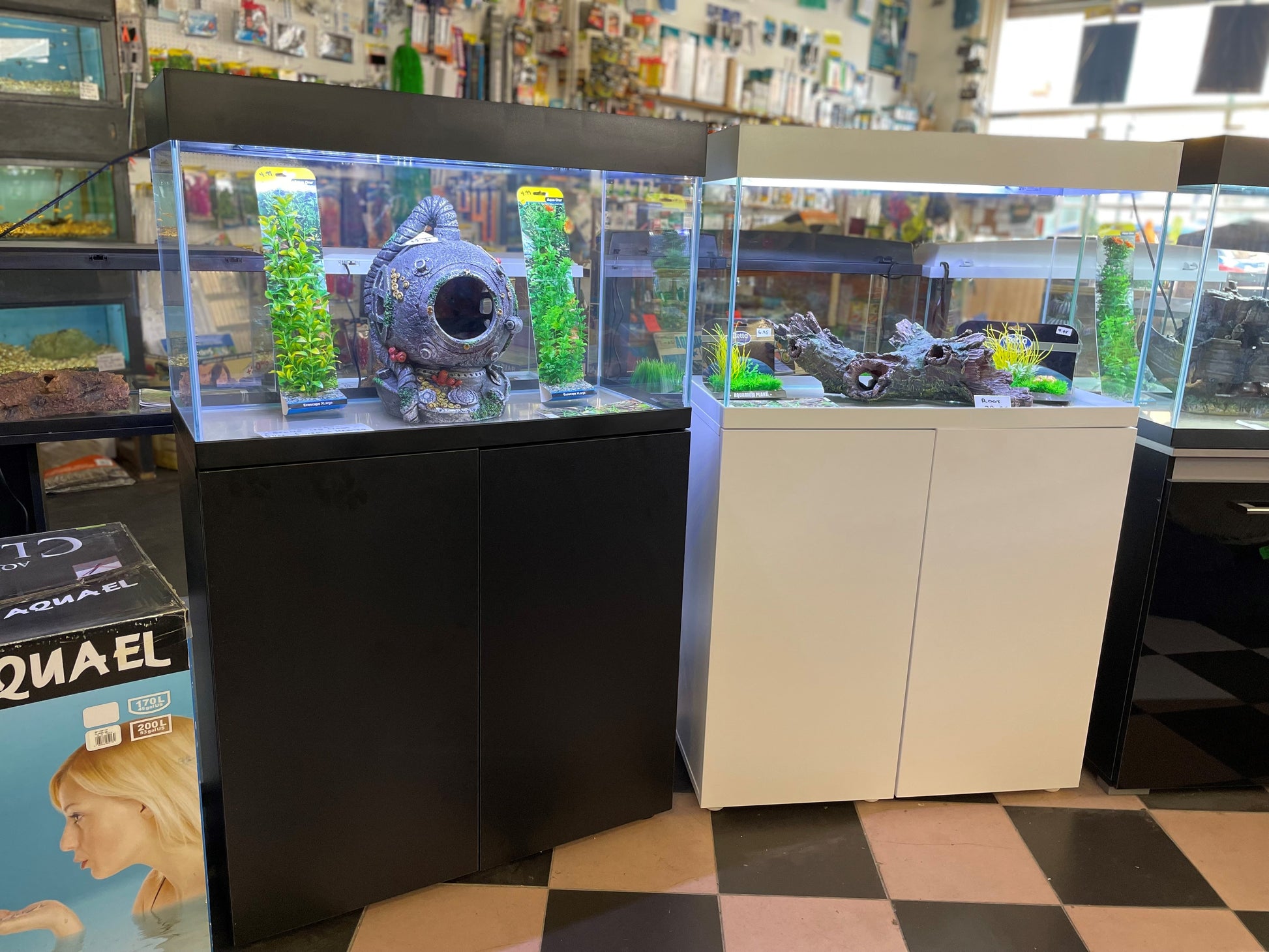 125L Aquarium, cabinet and tropical set up (available in Black or White) image 3