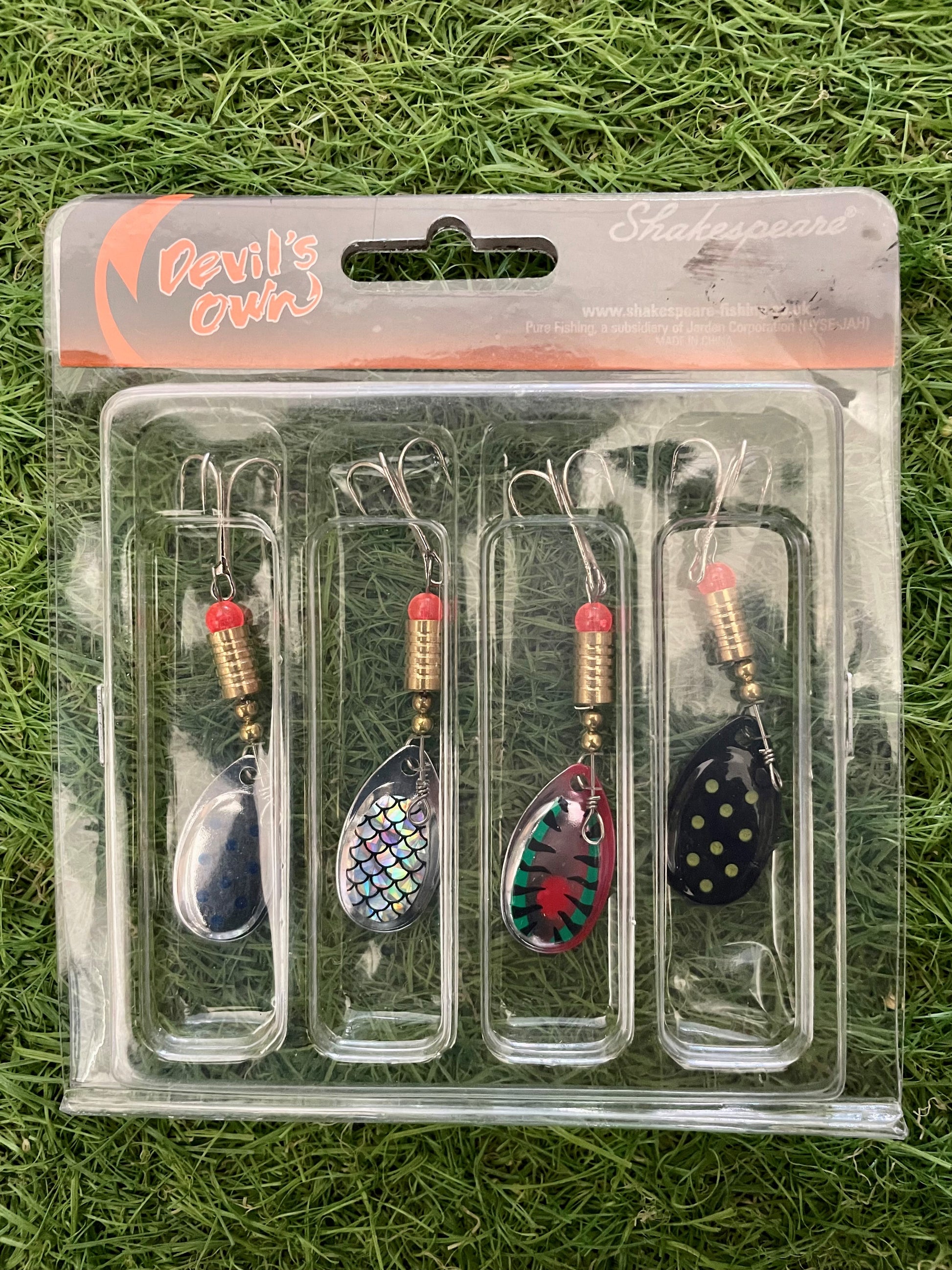 Devil's Own spinner lure pack of 4 image 3