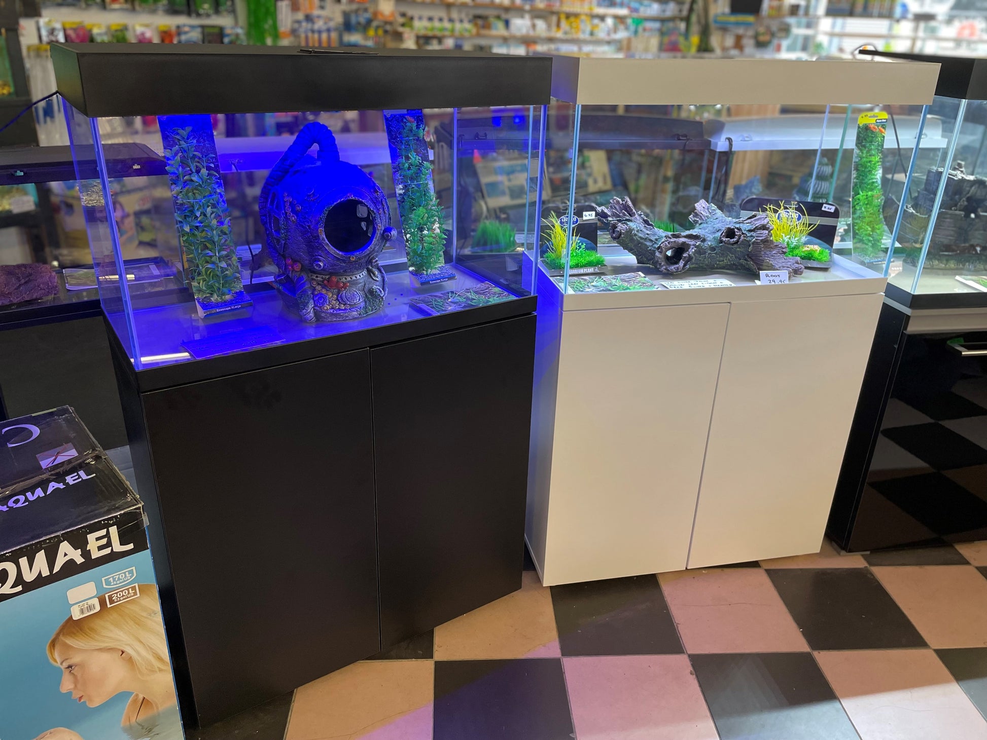 125L Aquarium, cabinet and tropical set up (available in Black or White) image 2