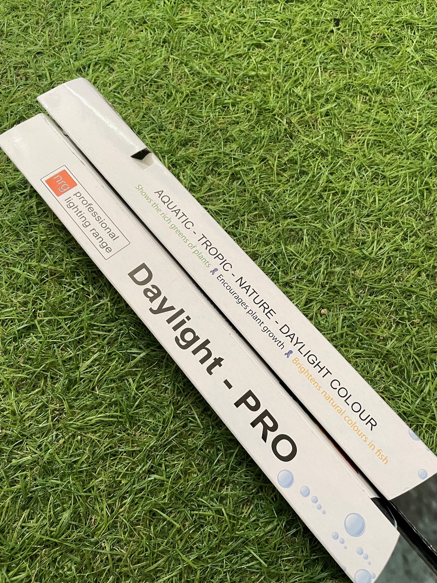 FLUORESCENT AQUARIUM DAYLIGHT PRO LIGHTING T8 14-36w 450mm-1050mm/15"- 48"WHITE image 0