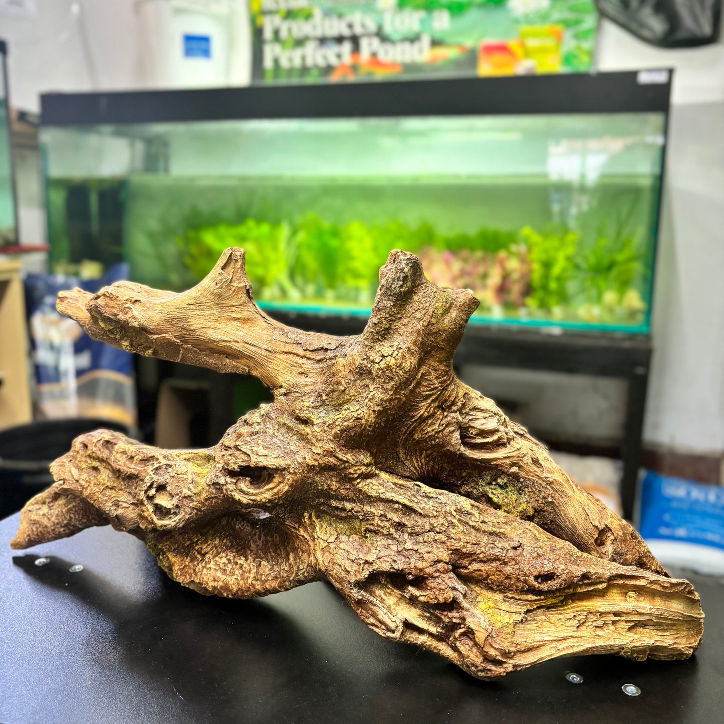 EXTRA LARGE RESIN DRIFTWOOD AQUARIUM ORNAMENT – 52cm