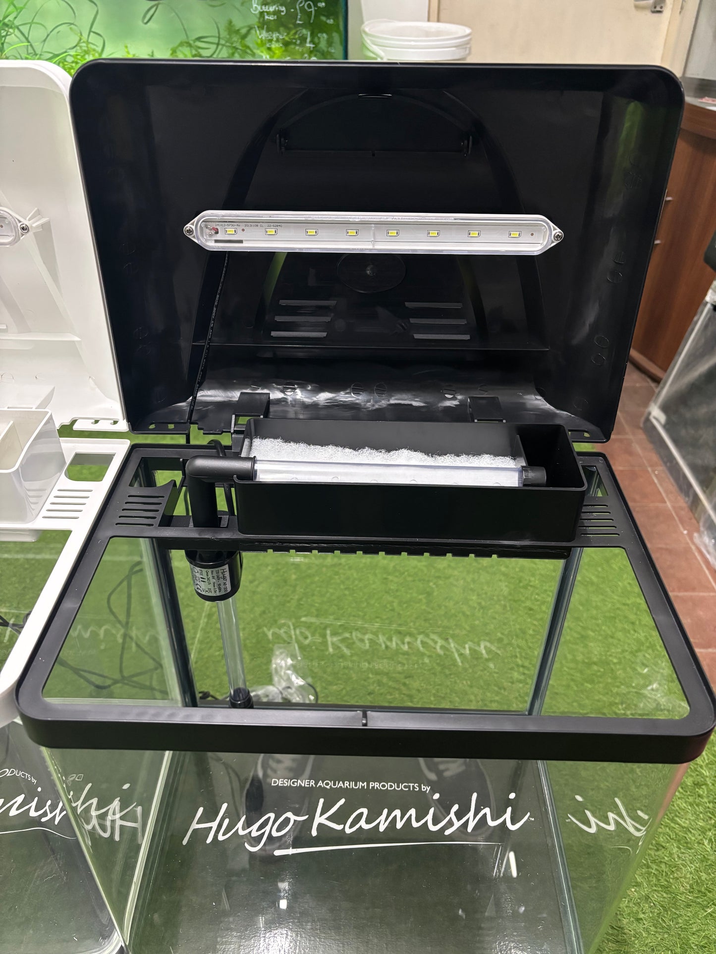 HUGO MiTank 30L LED LIGHT, FILTER COLDWATER/TROPICAL AQUARIUM